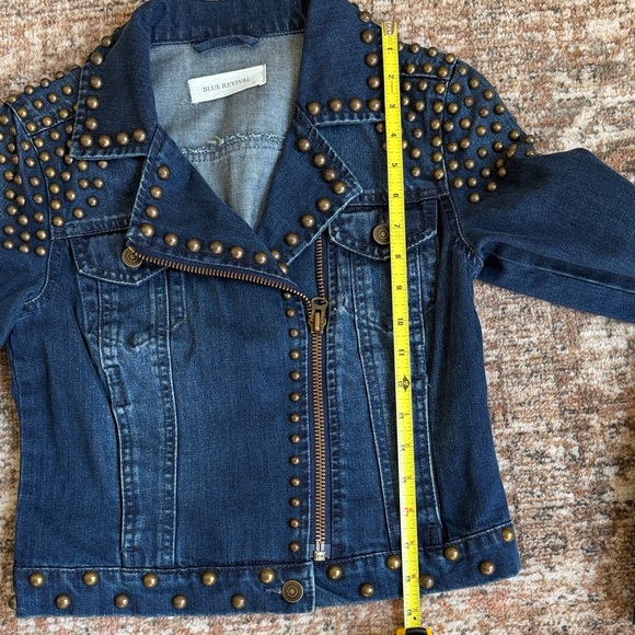 Blue Revival Studded Denim Jacket with Rose Embroidery never worn Size S - Picture 5 of 5